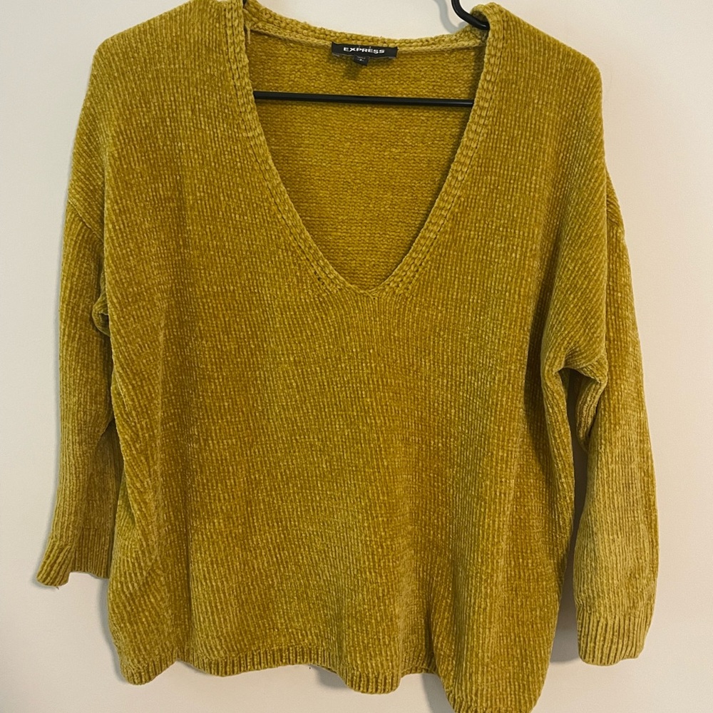 V neck yellow sweater - Express - S